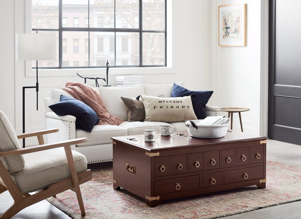 POTTERY BARN PARTNERS WITH WARNER BROS. CONSUMER PRODUCTS TO DEBUT  FRIENDS-INSPIRED HOME DÉCOR COLLECTION IN CELEBRATION OF SHOW'S 25TH  ANNIVERSARY